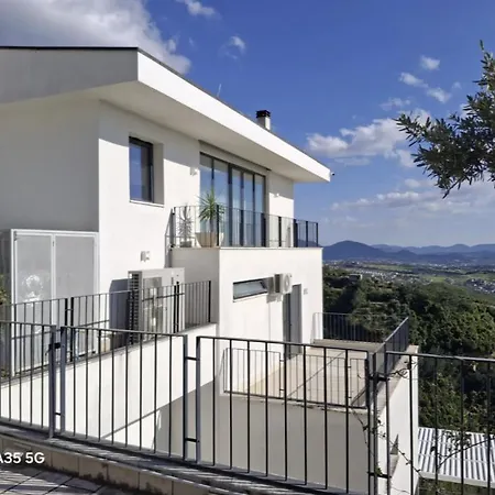 Luxury With Stunning Panoramic Views In Tirana! Tirana